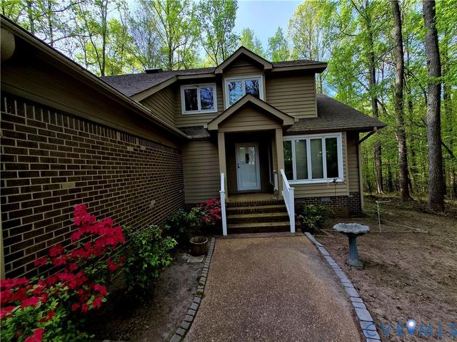 4099 Doe Run Rd, North Prince George, VA 23860