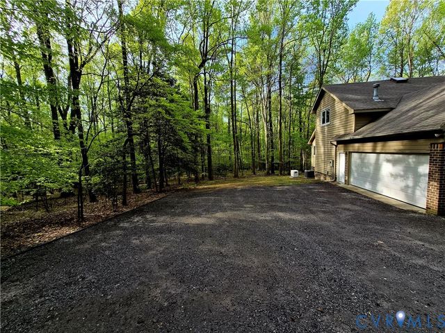 4099 Doe Run Rd, North Prince George, VA 23860