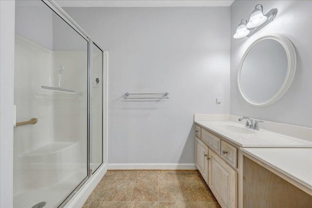 4865 Glen Ivy LN APT 208, Roanoke, VA 24018