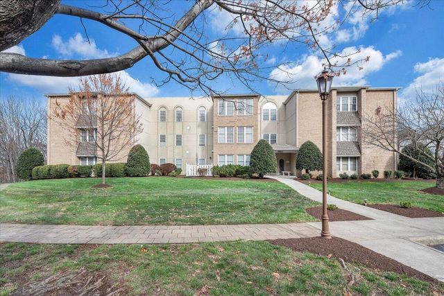 4865 Glen Ivy LN APT 208, Roanoke, VA 24018