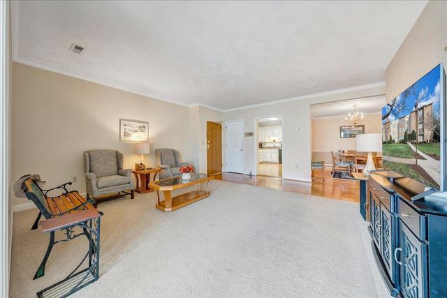 4865 Glen Ivy LN APT 208, Roanoke, VA 24018