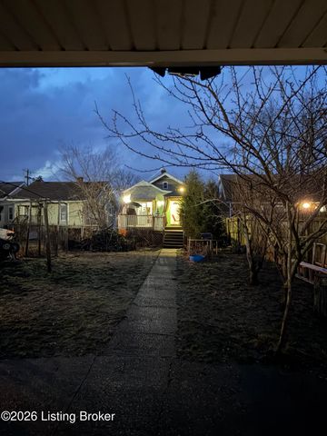 1052 Bluegrass Ave, Louisville, KY 40215