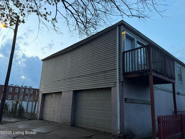 1052 Bluegrass Ave, Louisville, KY 40215