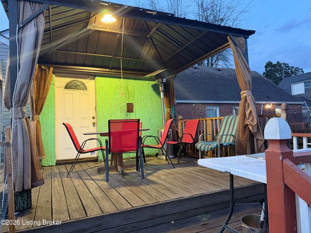 1052 Bluegrass Ave, Louisville, KY 40215