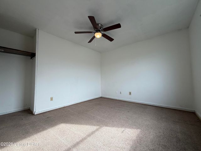 1052 Bluegrass Ave, Louisville, KY 40215