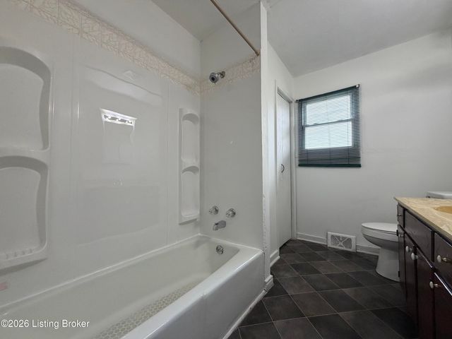 1052 Bluegrass Ave, Louisville, KY 40215