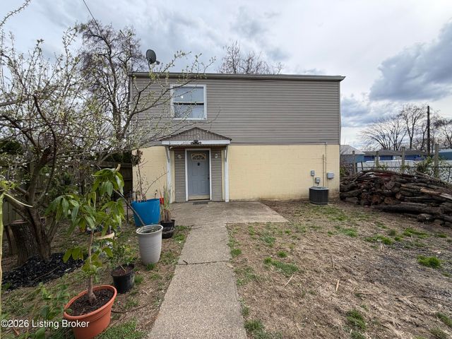 1052 Bluegrass Ave, Louisville, KY 40215