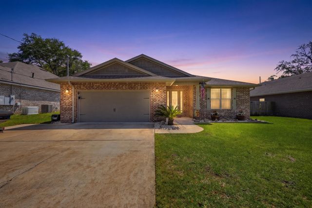 38 Marlborough Road, Shalimar, FL 32579