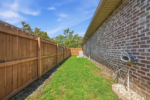 38 Marlborough Road, Shalimar, FL 32579