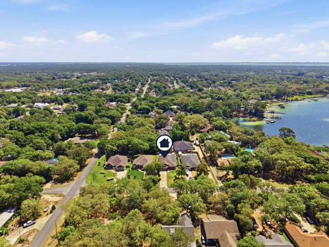 38 Marlborough Road, Shalimar, FL 32579