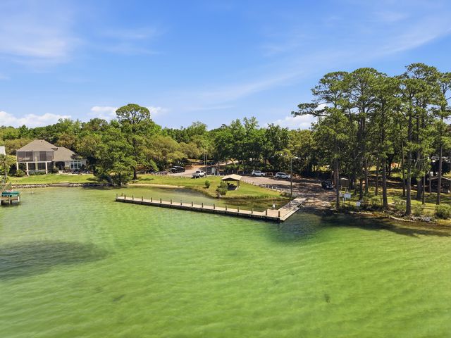 38 Marlborough Road, Shalimar, FL 32579