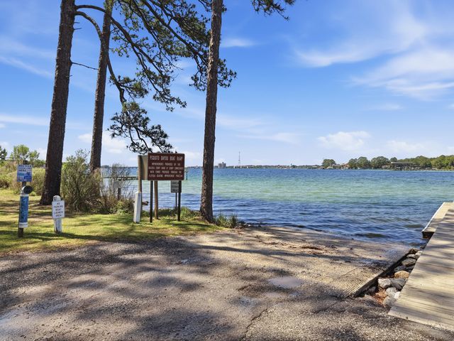 38 Marlborough Road, Shalimar, FL 32579