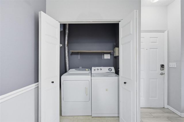 5518 METROWEST BOULEVARD 11-104, Orlando, FL 32811