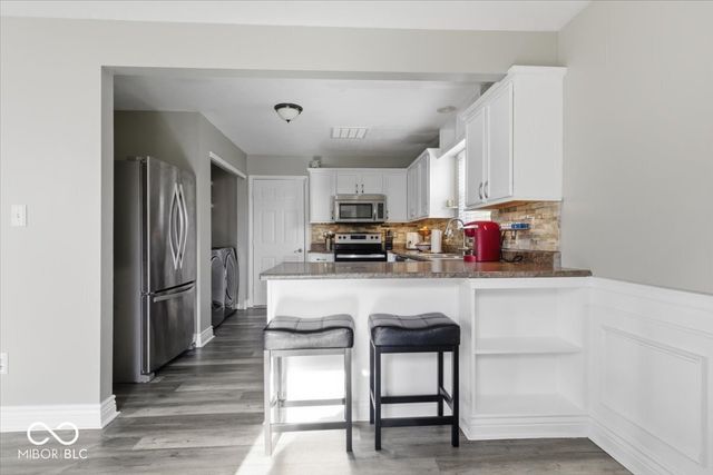 4366 Round Lake Bend, Indianapolis, IN 46234