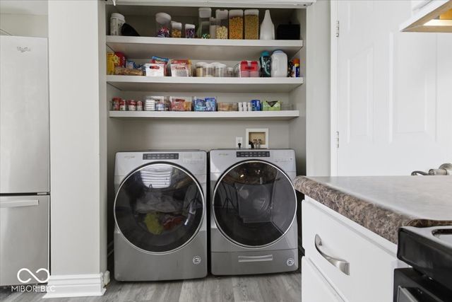 4366 Round Lake Bend, Indianapolis, IN 46234