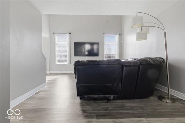 4366 Round Lake Bend, Indianapolis, IN 46234