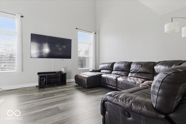 4366 Round Lake Bend, Indianapolis, IN 46234