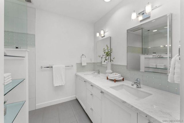 3127 Vista Rica, Carlsbad, CA 92009