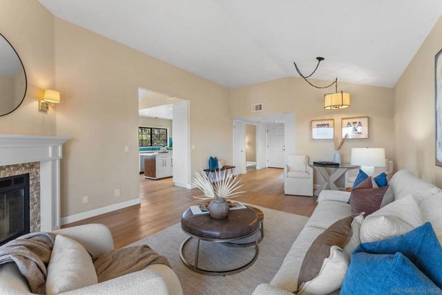 3127 Vista Rica, Carlsbad, CA 92009