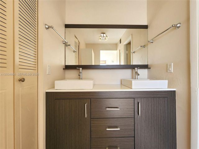 2025 NE 164th Street 503, North Miami Beach, FL 33162