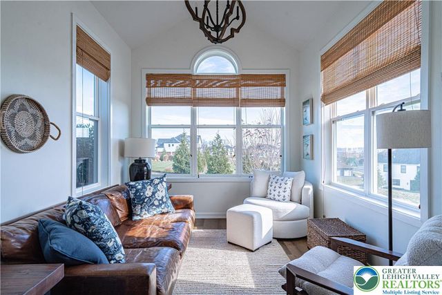 1799 Franklin Way, South Whitehall Twp, PA 18104