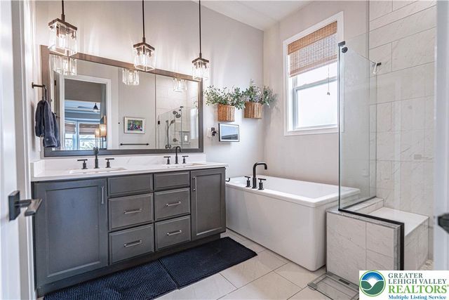 1799 Franklin Way, South Whitehall Twp, PA 18104