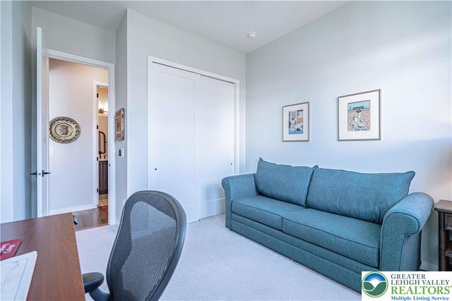 1799 Franklin Way, South Whitehall Twp, PA 18104