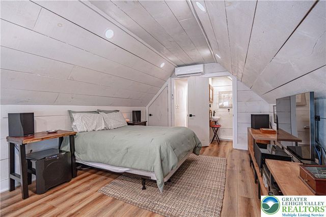 1799 Franklin Way, South Whitehall Twp, PA 18104