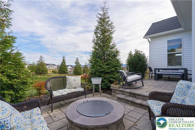 1799 Franklin Way, South Whitehall Twp, PA 18104