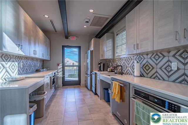 1799 Franklin Way, South Whitehall Twp, PA 18104