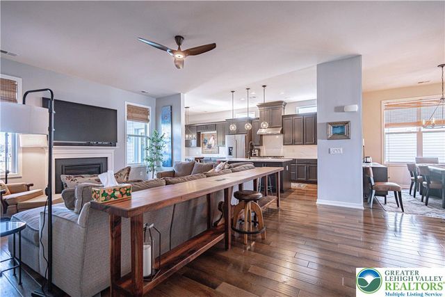 1799 Franklin Way, South Whitehall Twp, PA 18104