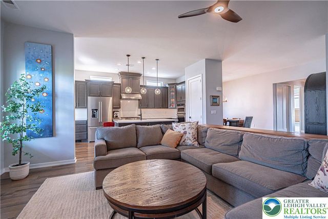 1799 Franklin Way, South Whitehall Twp, PA 18104