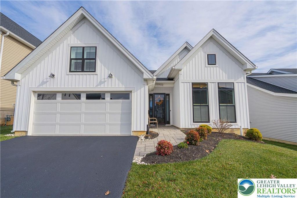 1799 Franklin Way, South Whitehall Twp, PA 18104