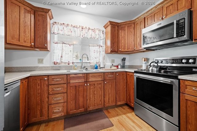 814 Sweet Acres Drive, St Albans, WV 25177