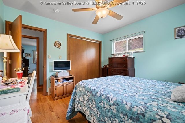 814 Sweet Acres Drive, St Albans, WV 25177