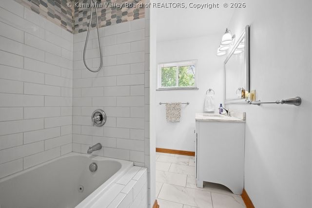 814 Sweet Acres Drive, St Albans, WV 25177