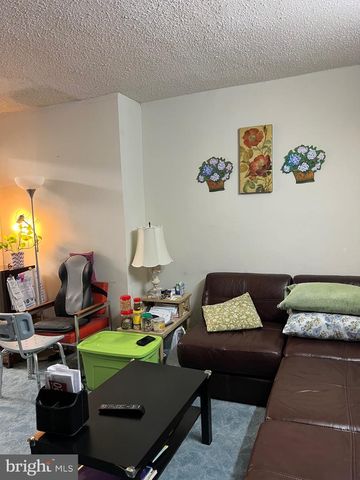 7020 W PASSYUNK AVE, Philadelphia, PA 19142