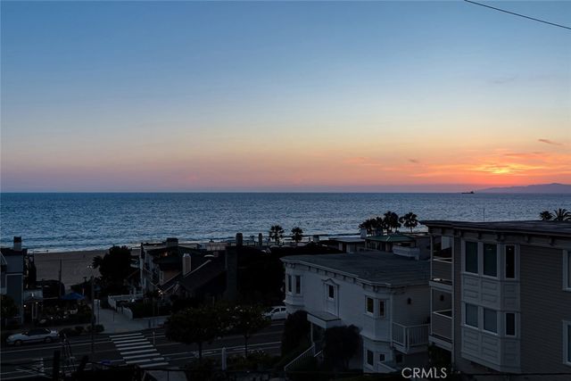 216 4th, Manhattan Beach, CA 90266