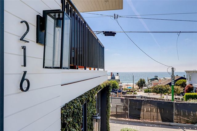 216 4th, Manhattan Beach, CA 90266