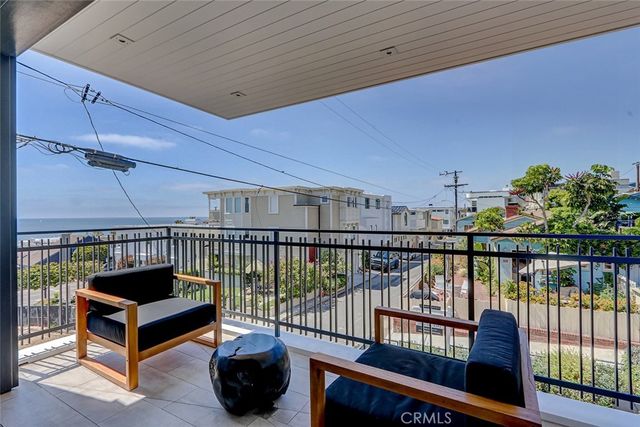 216 4th, Manhattan Beach, CA 90266