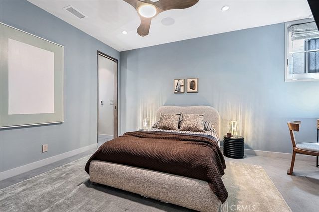 216 4th, Manhattan Beach, CA 90266