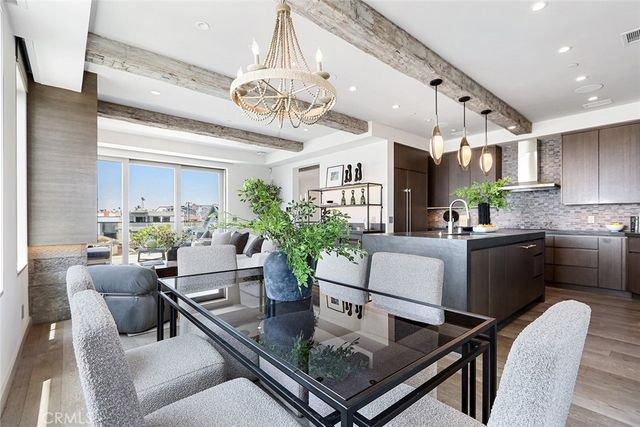 216 4th, Manhattan Beach, CA 90266