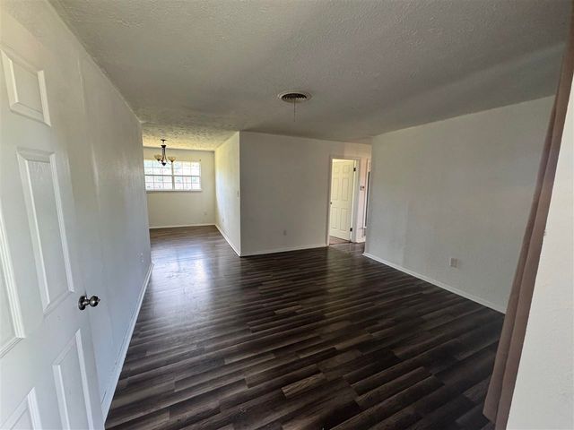 4313 NW Pollard Ave, Lawton, OK 73505