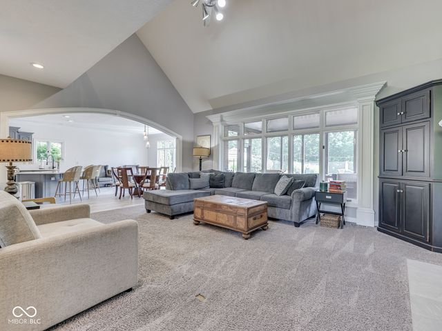 3933 Eagle Trace, Greenwood, IN 46143
