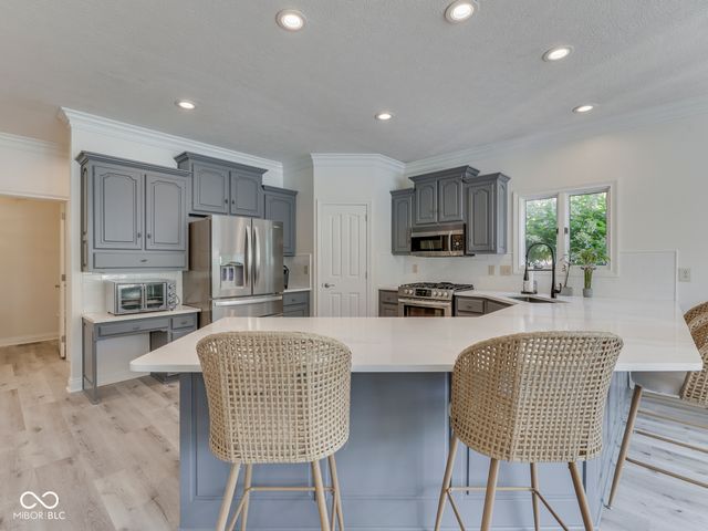 3933 Eagle Trace, Greenwood, IN 46143