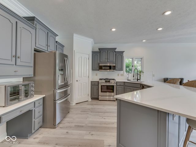 3933 Eagle Trace, Greenwood, IN 46143