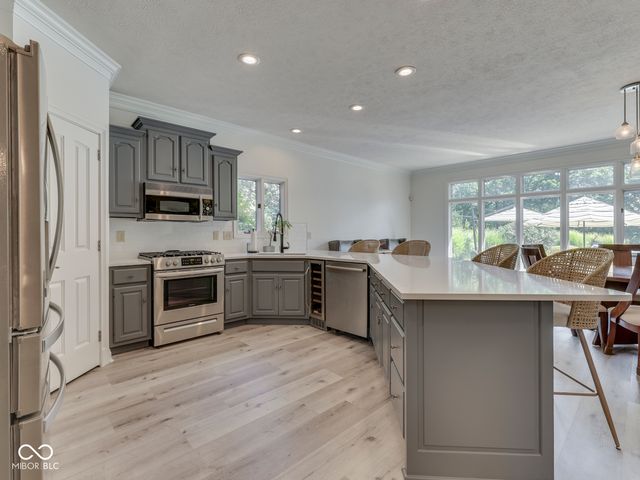 3933 Eagle Trace, Greenwood, IN 46143