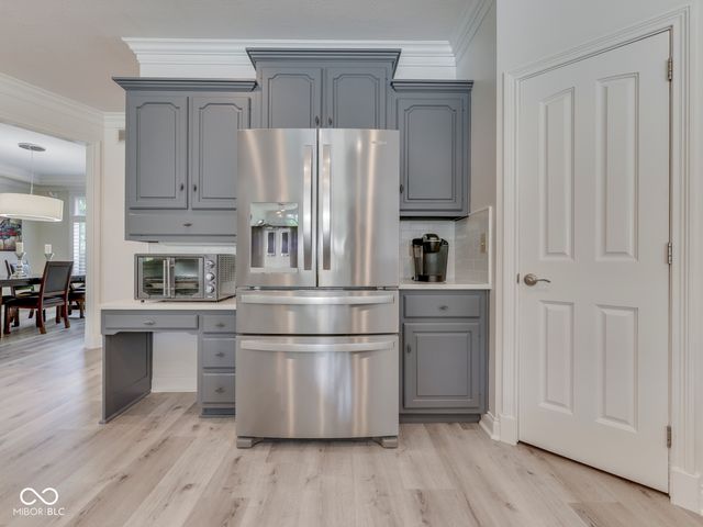 3933 Eagle Trace, Greenwood, IN 46143