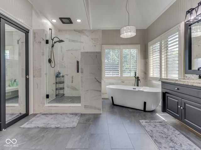 3933 Eagle Trace, Greenwood, IN 46143