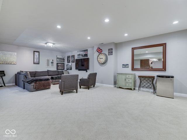 3933 Eagle Trace, Greenwood, IN 46143
